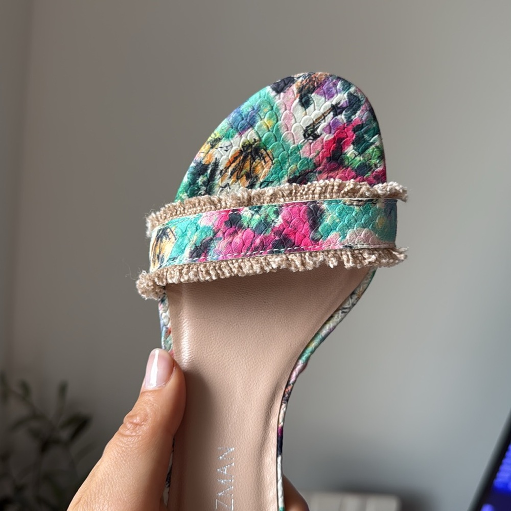 Stuart Weitzman Multi Floral City‎ Sandals Heels size 7.5 - Picture 14 of 15